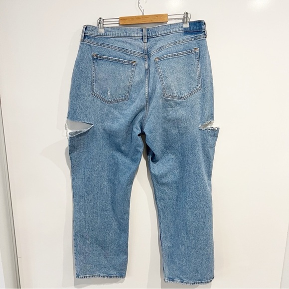 Abercrombie & Fitch Curve Love Baggy Mid Rise Jean - Picture 5 of 8